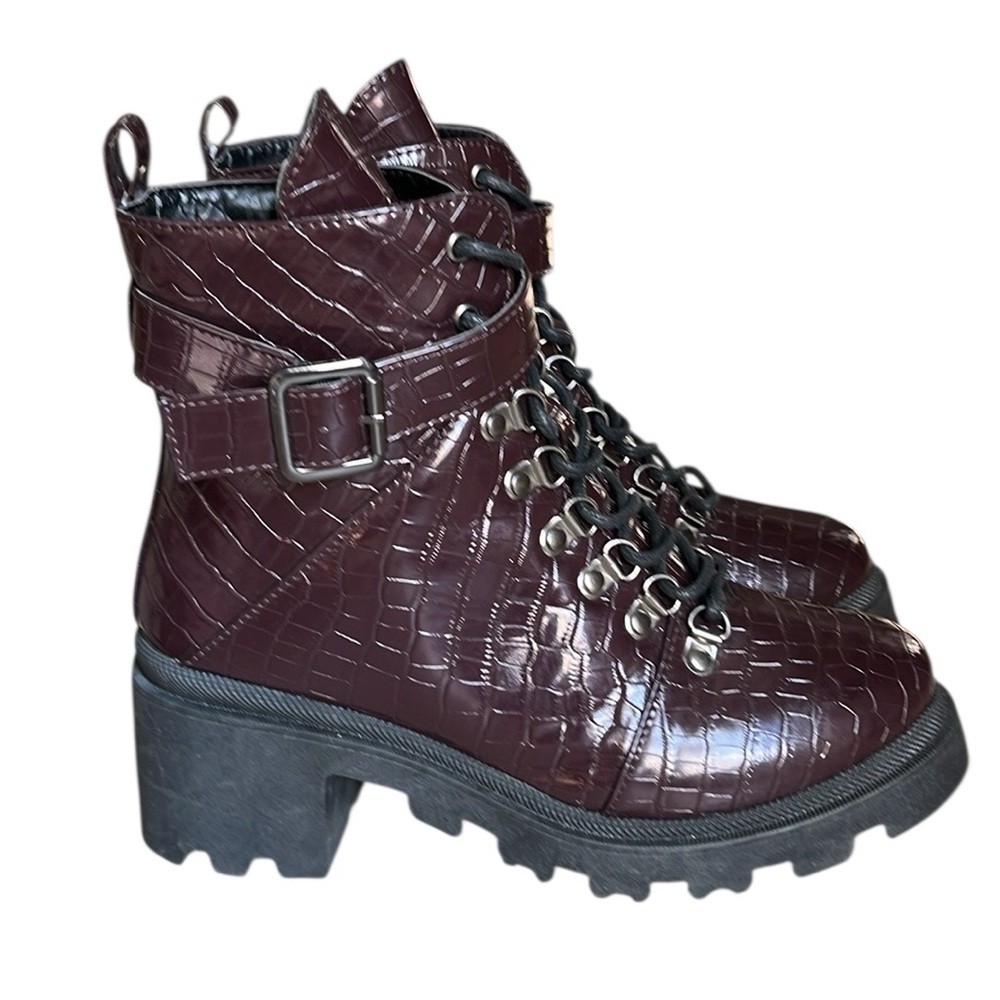 NWOT Sugar Womens Frannie Plum Crocodile Print Lace Up Combat Ankle Boots
